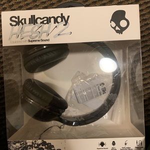Skullcandy Hesh 2 wireless headphones